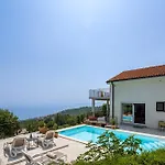 Kvarner With Heated Pool - Happy Vakantiehuis Sveti Petar (Opatija)