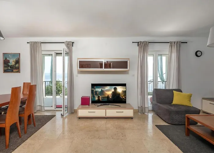 Kvarner With Heated Pool - Happy Holiday home *