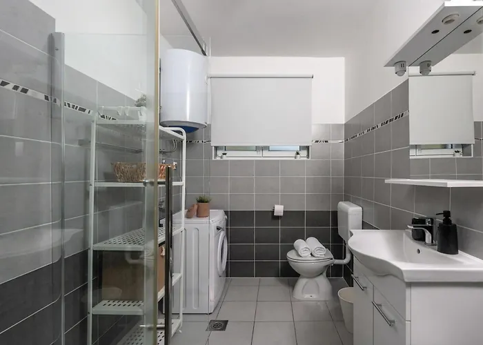 Kvarner With Heated Pool - Happy Sveti Petar