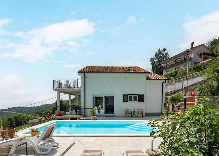 Nyaraló Kvarner With Heated Pool - Happy